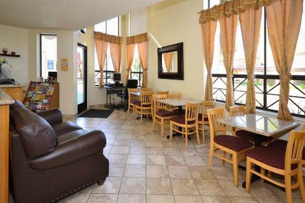 Hotel Mission *